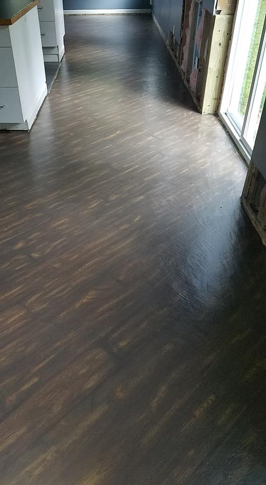 Flooring: Dark over Golden Pine with Briarsmoke and Golden Oak Wood Stain.