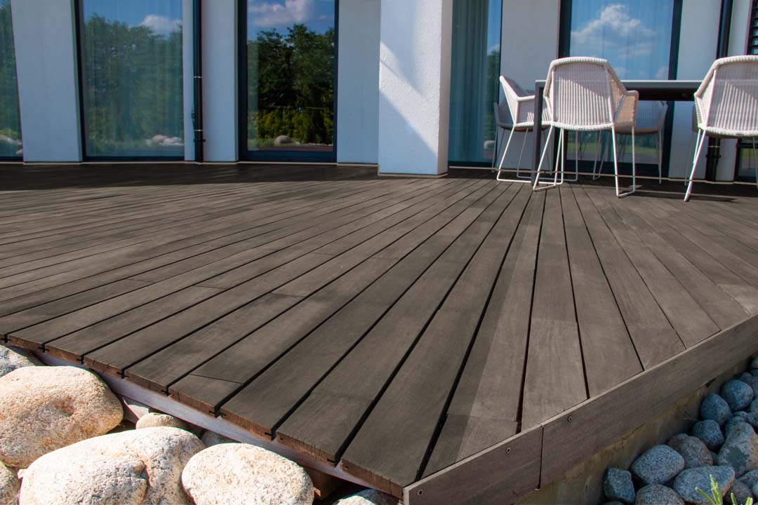 Retique It Multi-purpose Smooth Finish Kit in Harbor Gray for wood decking, featuring a sleek, smooth surface for a polished look.
