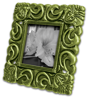 DecoArt Metallic Lustre in Champagne Ice, 1 oz bottle showing shimmering metallic finish and smooth texture.