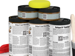 Large Dark Oak Wood'n Kit interior top coat from Retique It® Wood'n Finish Kits, showing a container with dark oak finish and application brush.